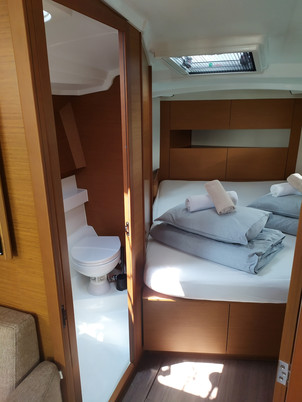 Sun Odyssey 410 - 3 cab. — photo 6