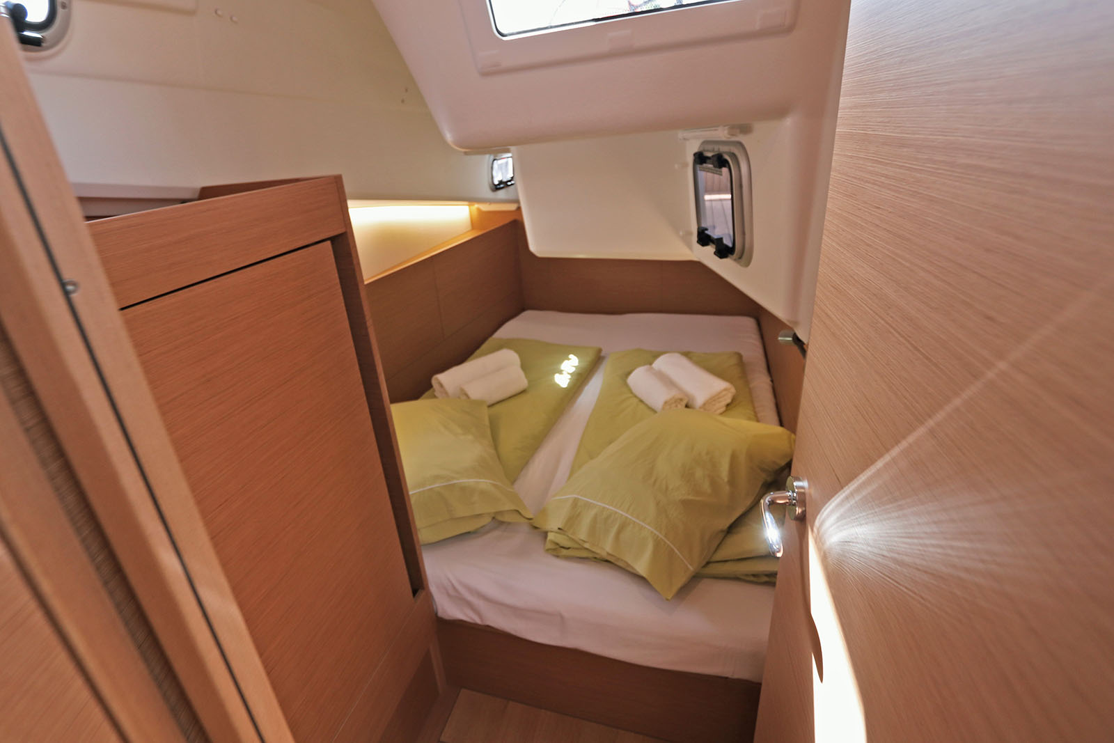 Sun Odyssey 410 - 3 cab. — photo 12