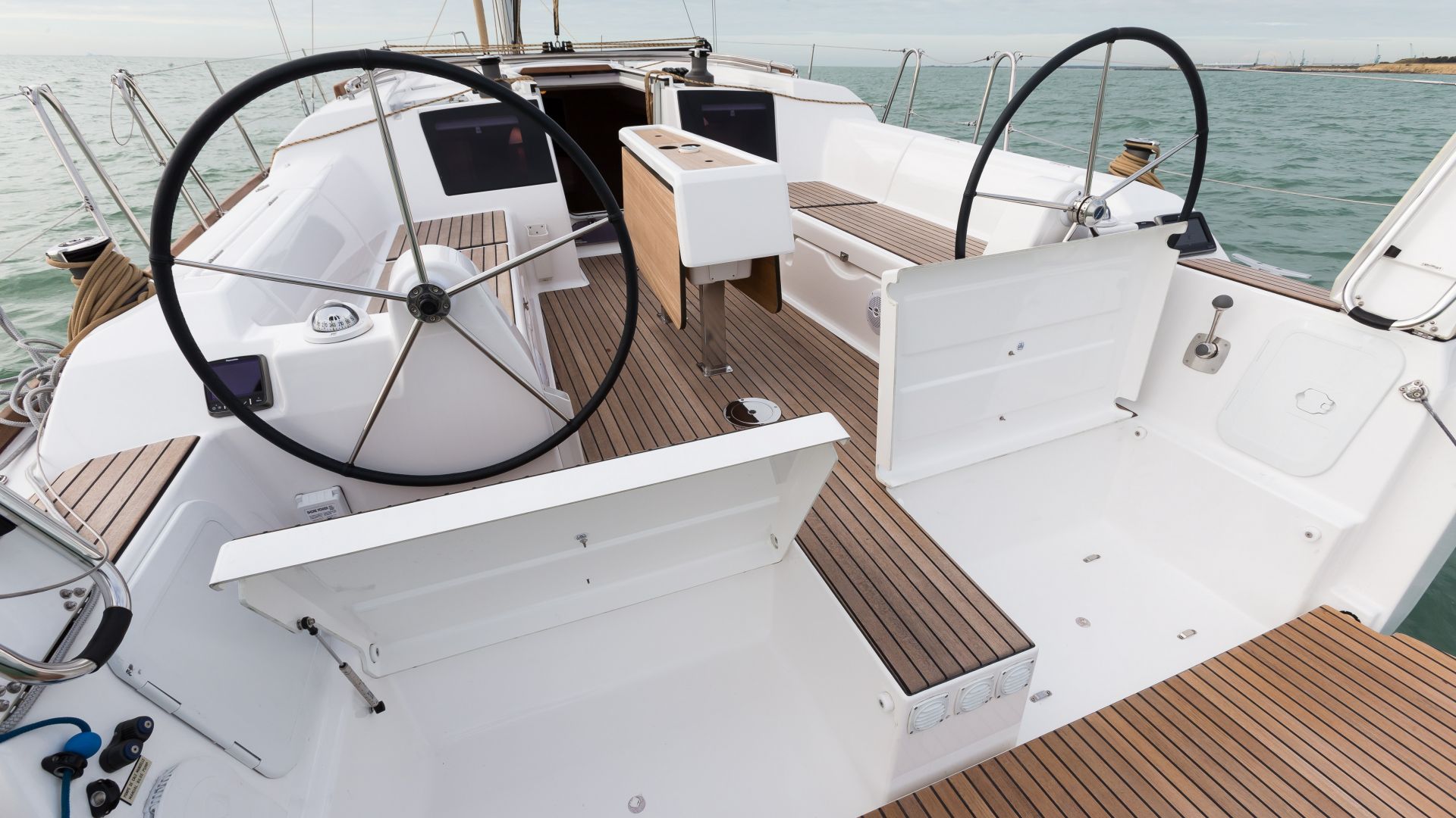 Dufour 382 GL — photo 3