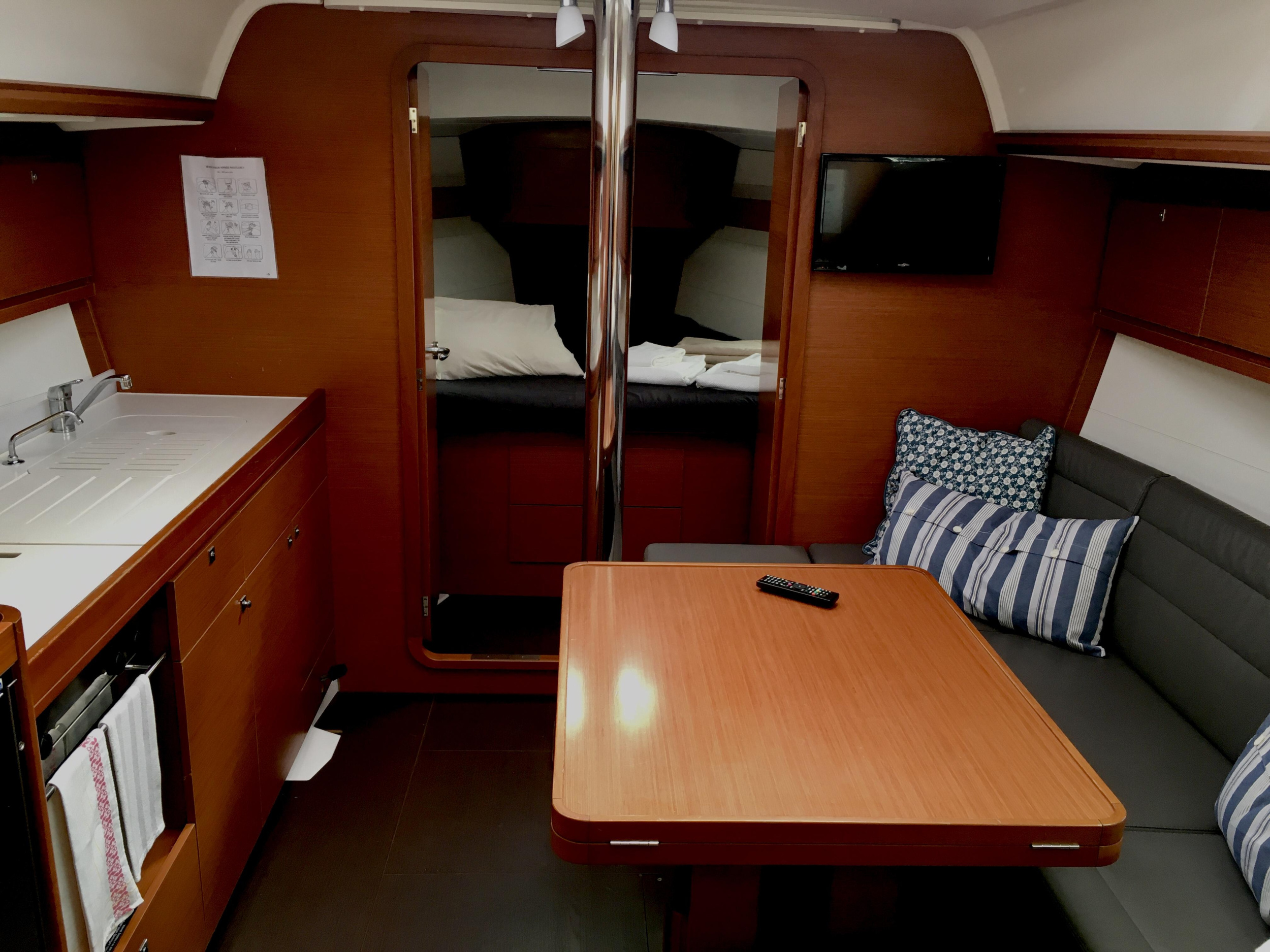 Dufour 382 GL — photo 6