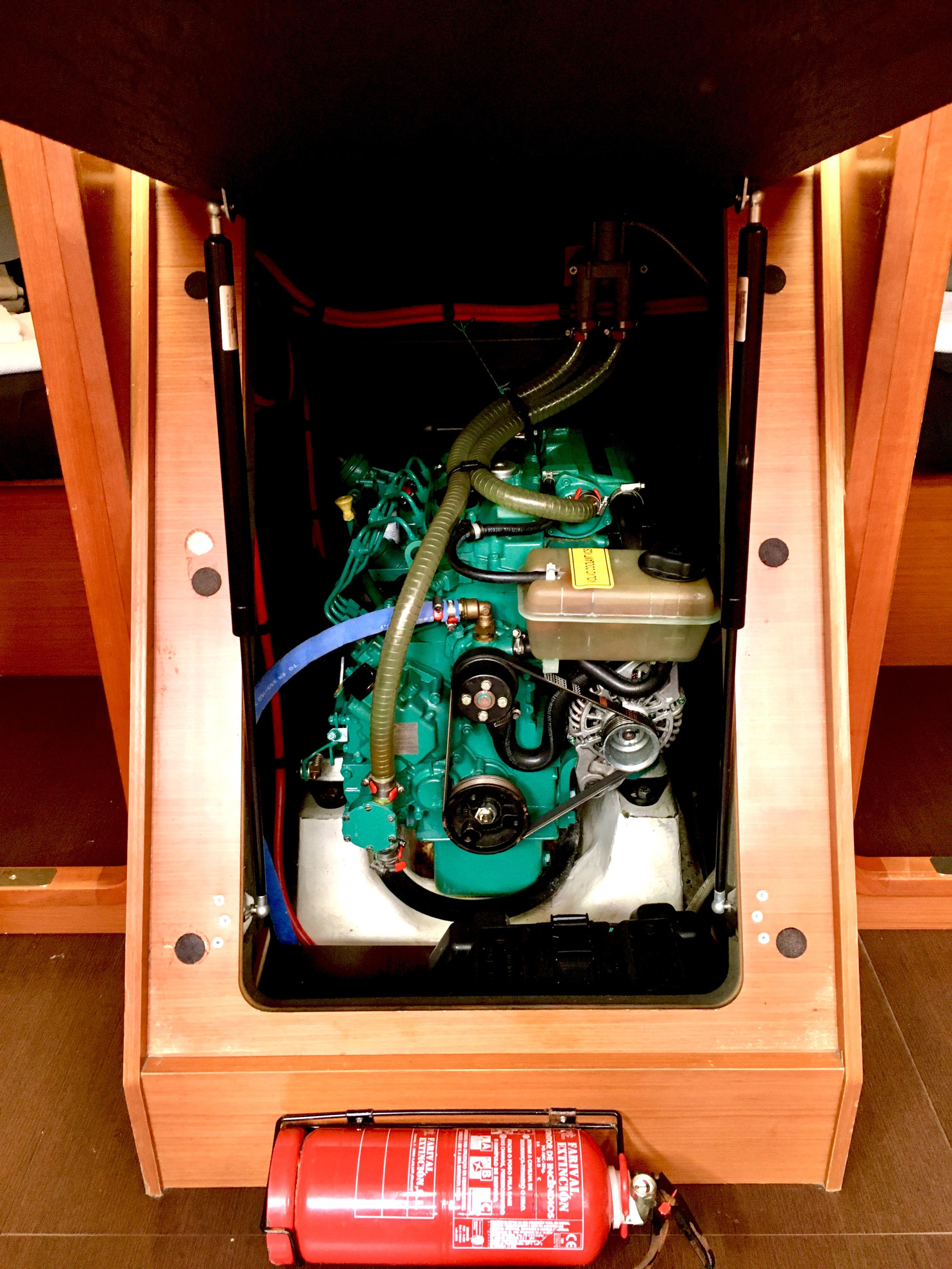 Dufour 382 GL — photo 7
