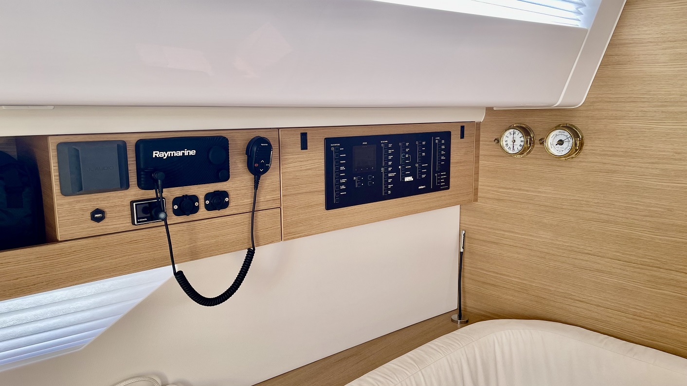 Elan E6 — photo 13