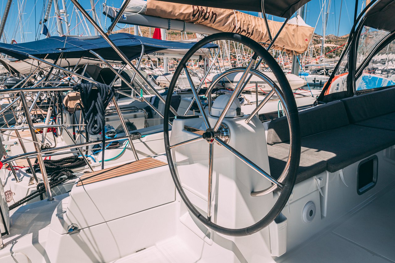 Jeanneau 54 - 5 + 1 cab. — photo 8