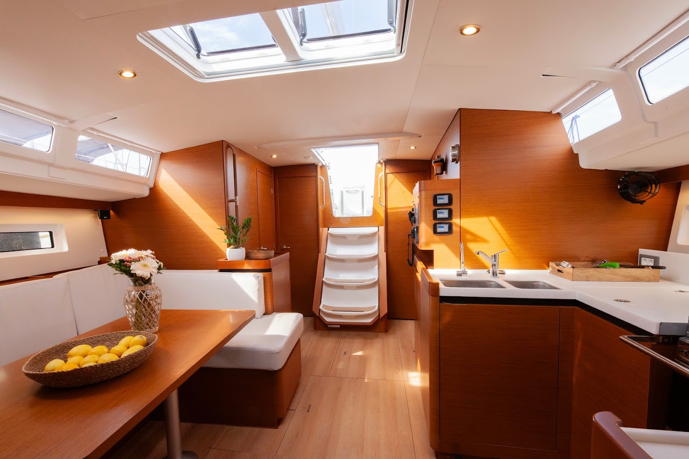 Sun Odyssey 490 - 5 + 1 cab. — photo 7