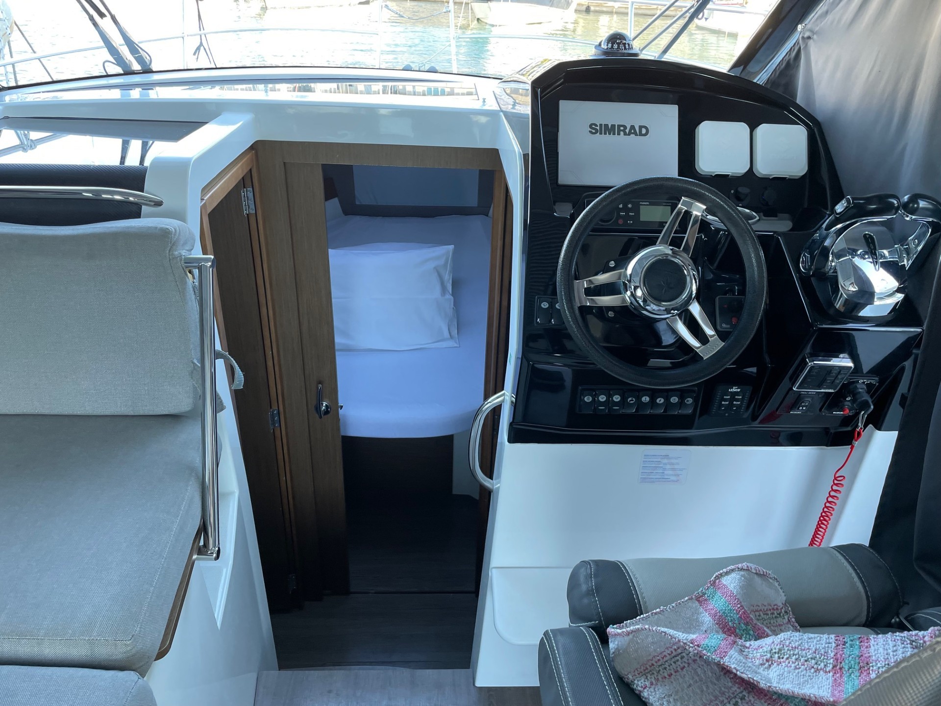 Merry Fisher 895 - 2 cab. — photo 5