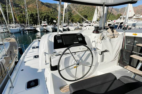 Lagoon 42 - 4 + 1 cab. — photo 14