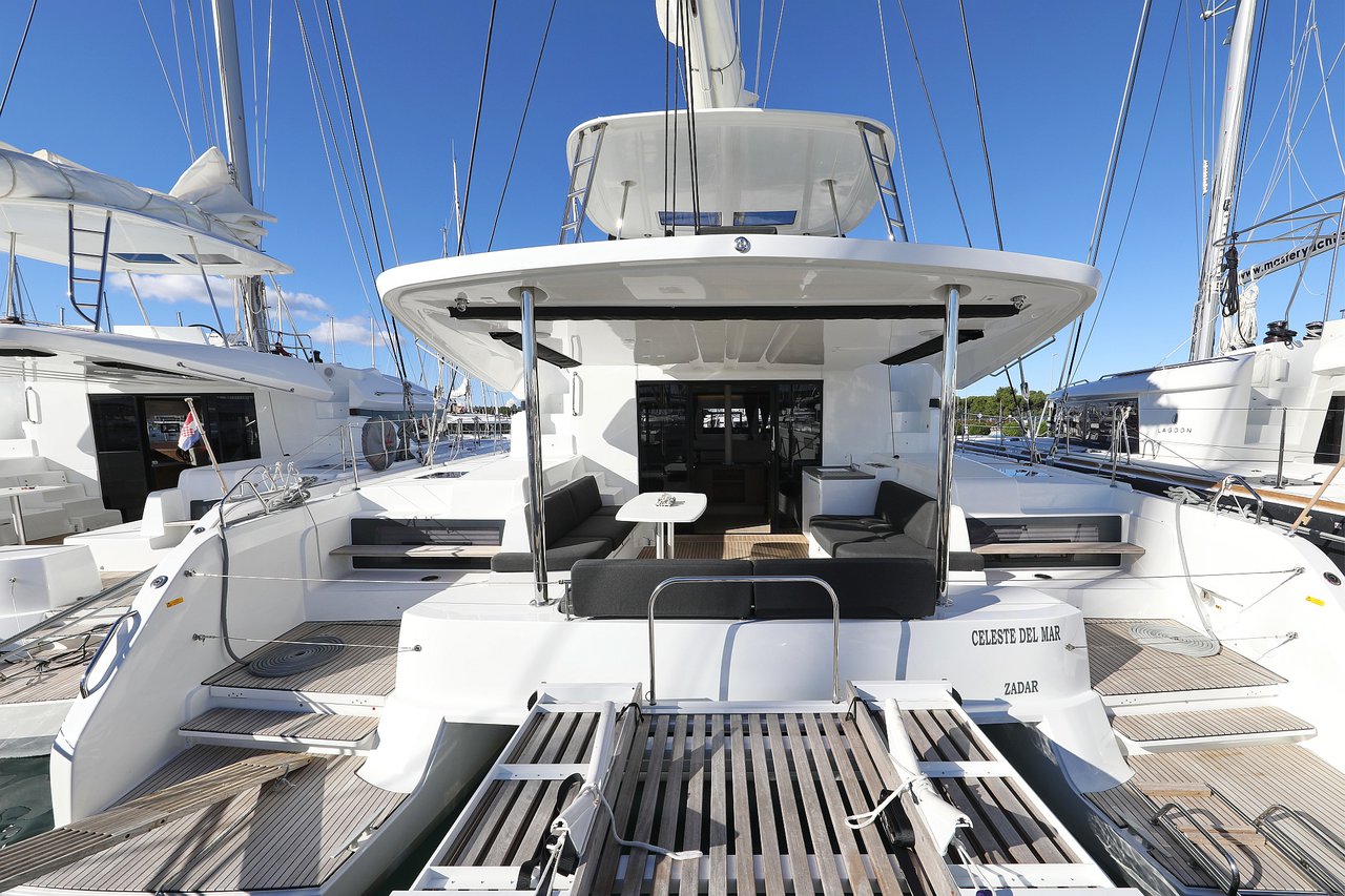 Lagoon 50 - 6 + 1 cab. — photo 48