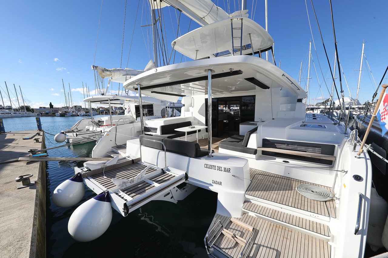 Lagoon 50 - 6 + 1 cab. — photo 49