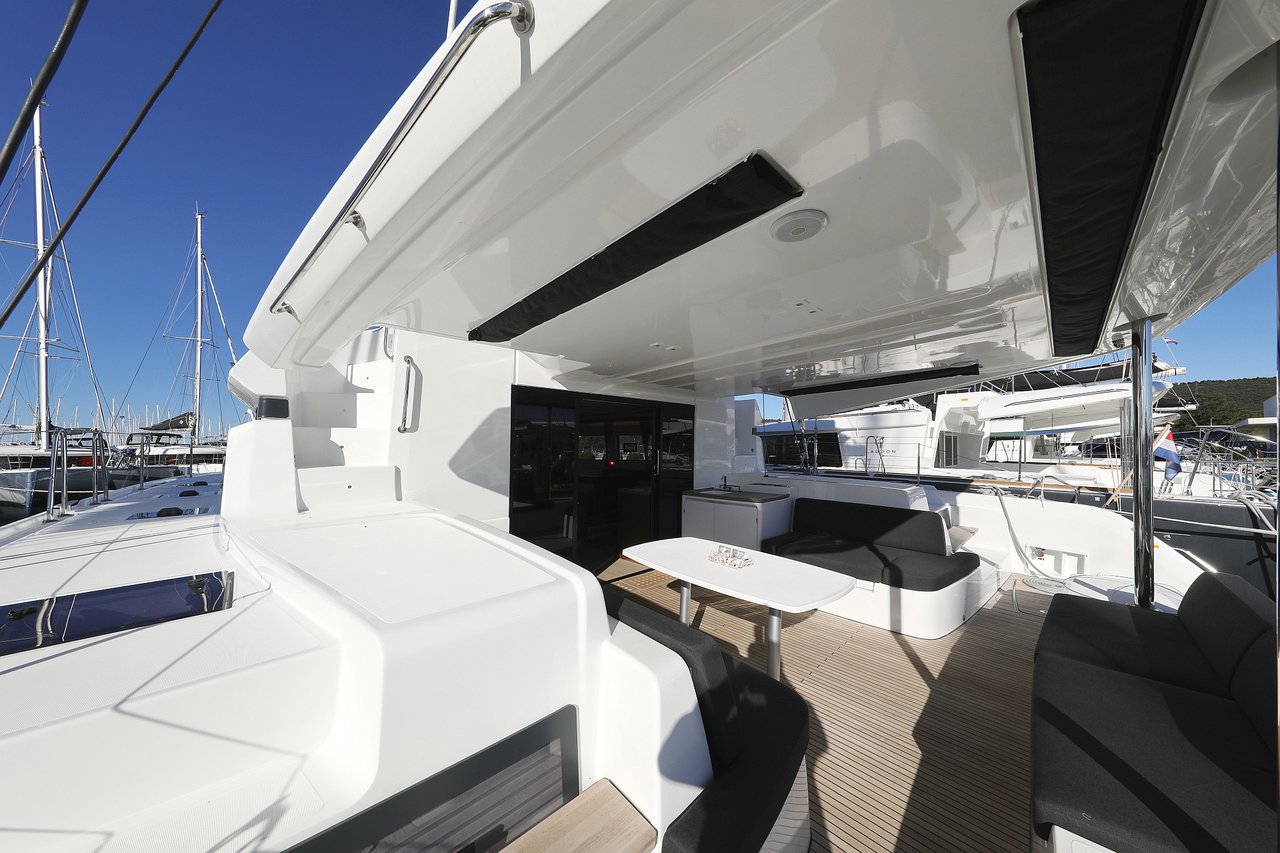 Lagoon 50 - 6 + 1 cab. — photo 10