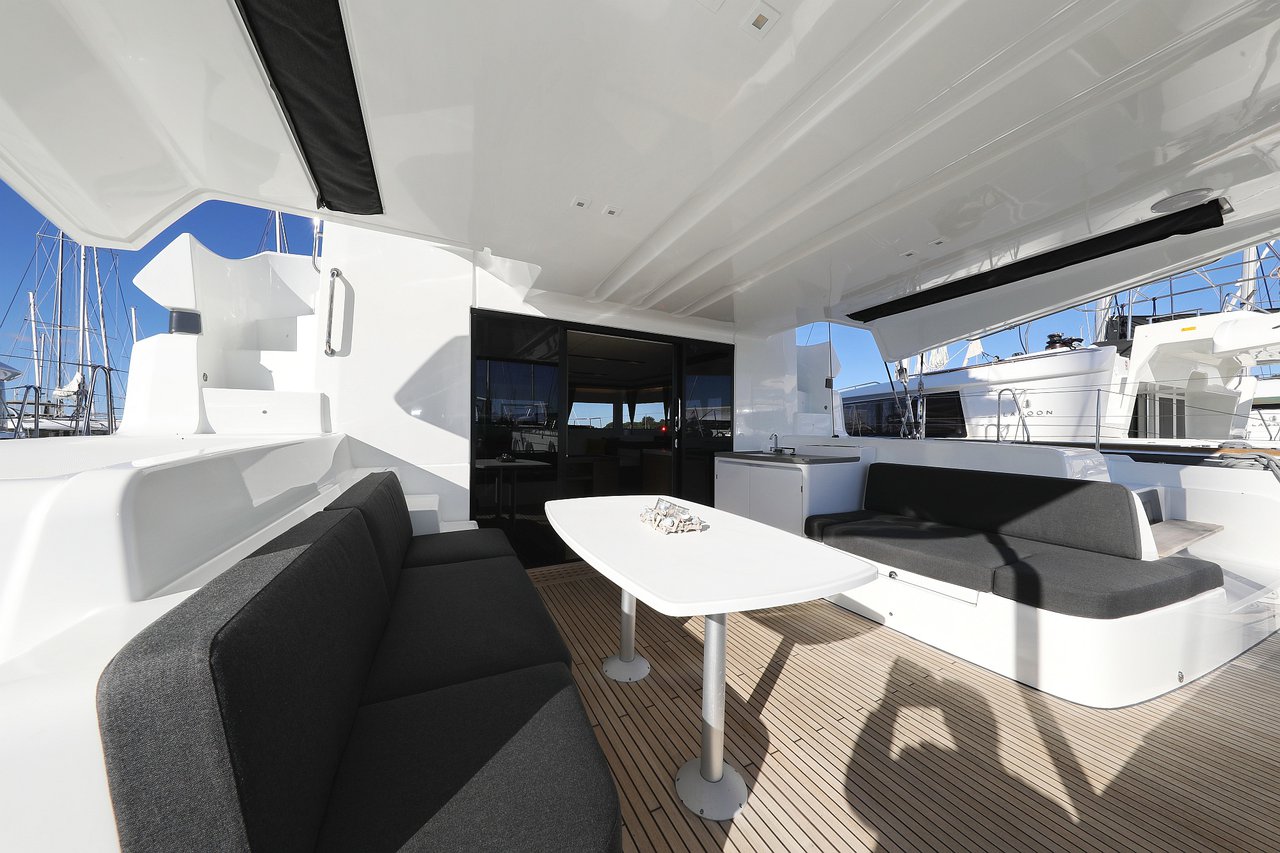 Lagoon 50 - 6 + 1 cab. — photo 14