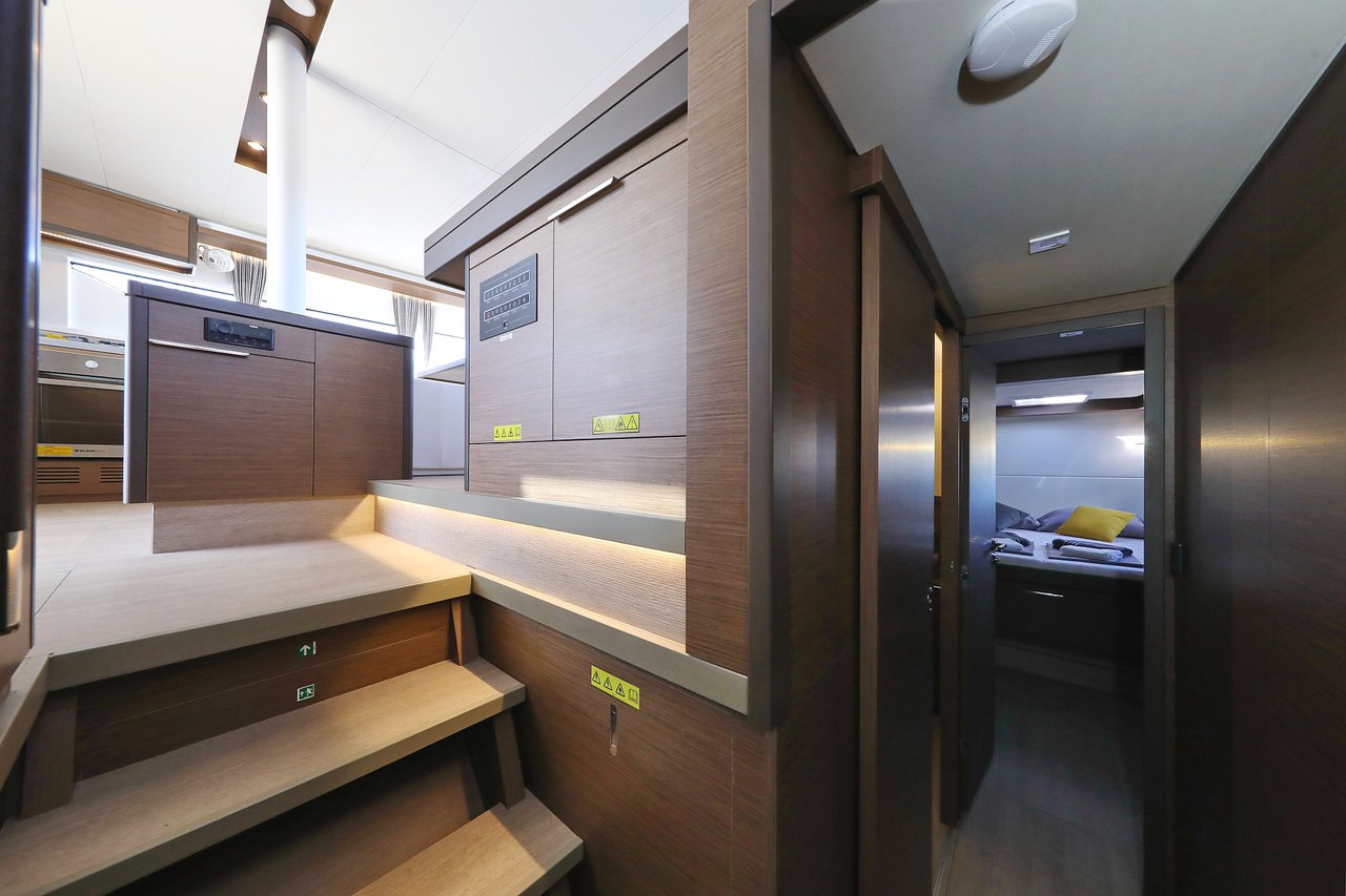 Lagoon 50 - 6 + 1 cab. — photo 15