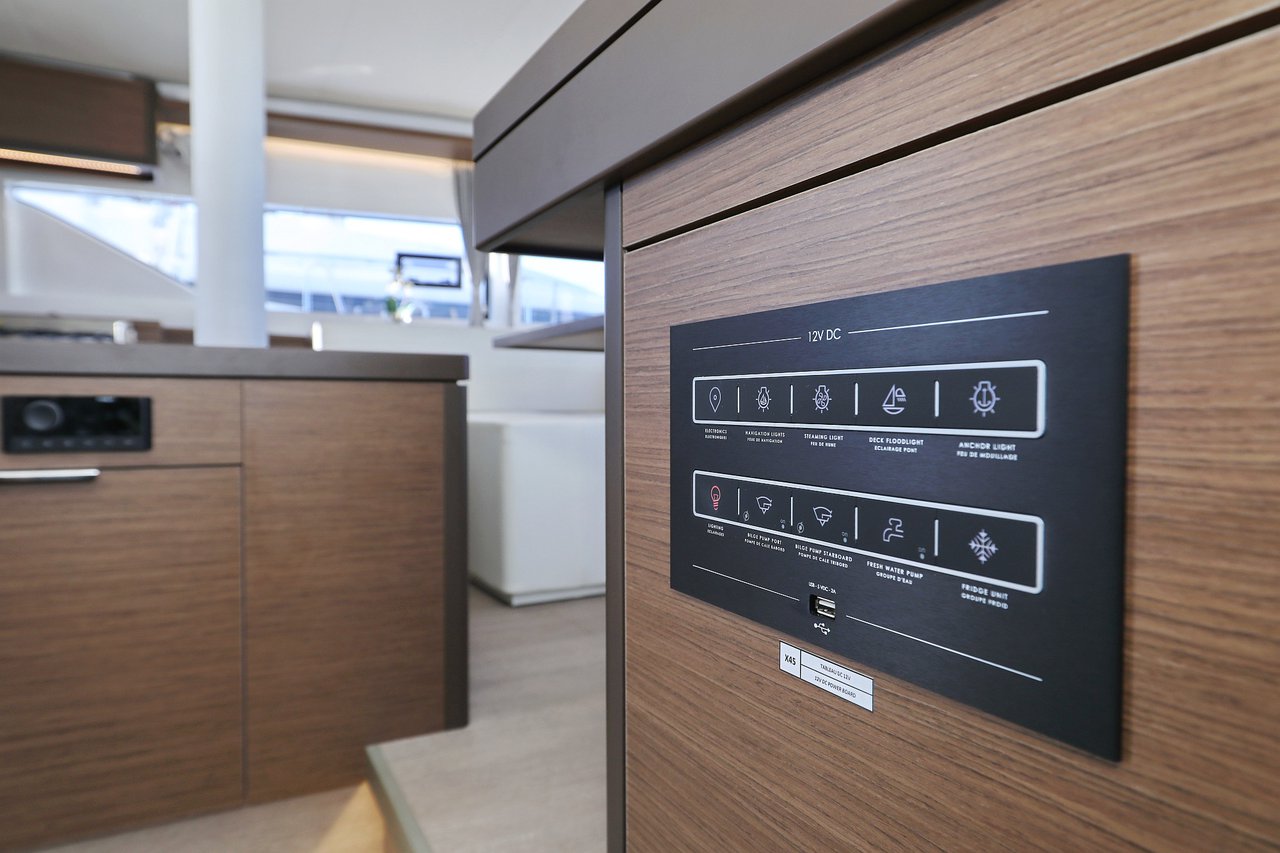 Lagoon 50 - 6 + 1 cab. — photo 18
