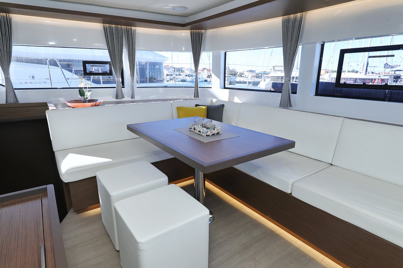 Lagoon 50 - 6 + 1 cab. — photo 20