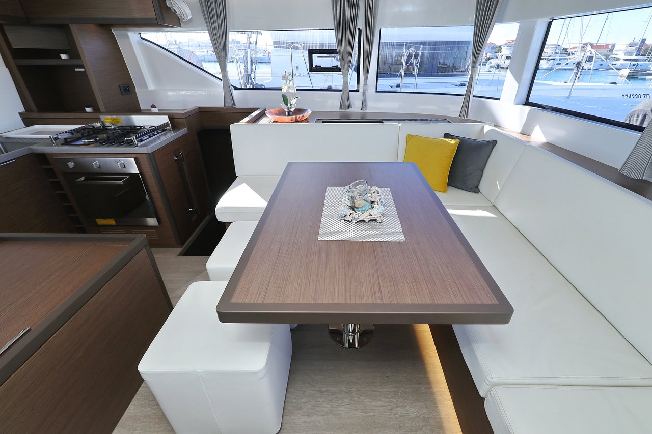 Lagoon 50 - 6 + 1 cab. — photo 21