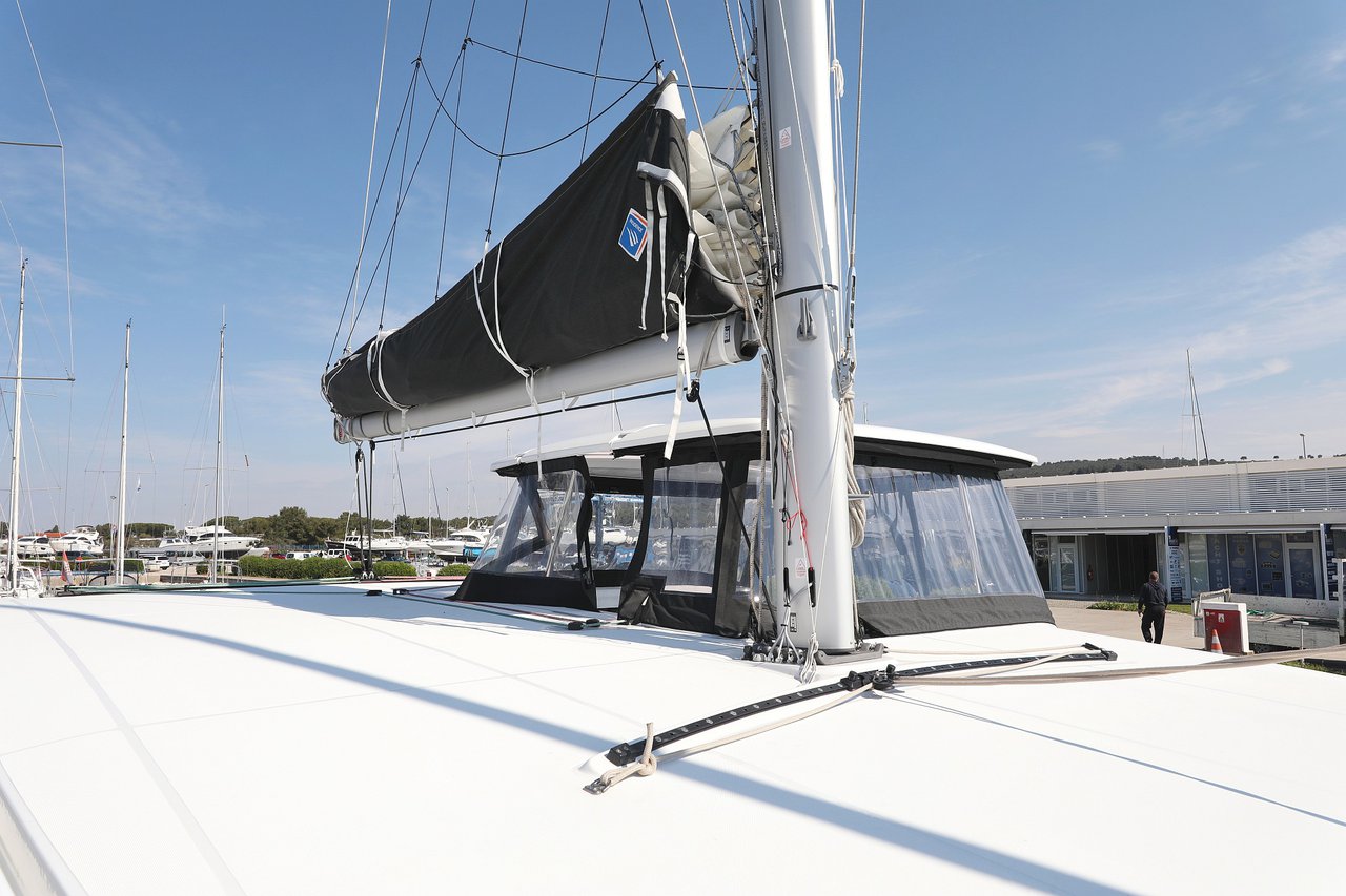 Lagoon 42 - 4 + 2 cab. — photo 29