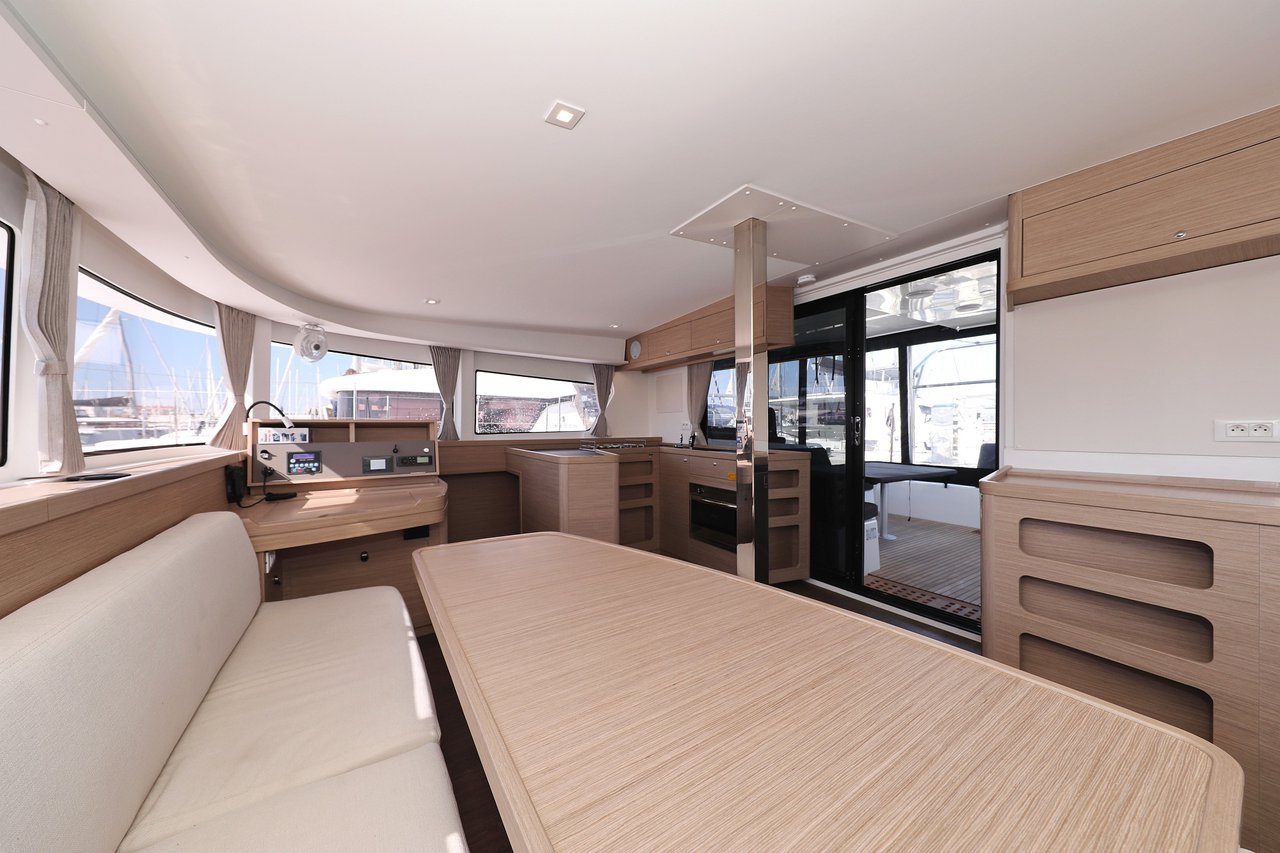 Lagoon 42 - 4 + 2 cab. — photo 42