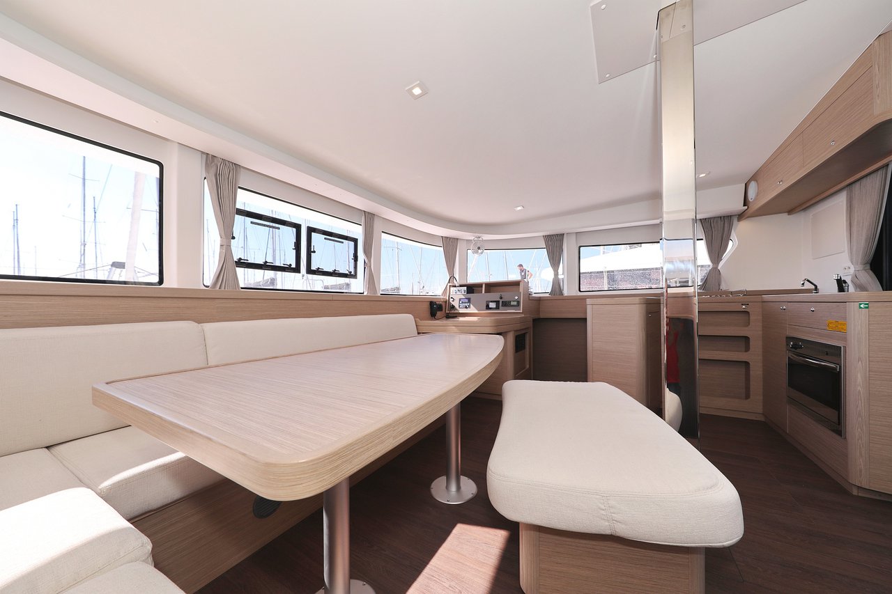 Lagoon 42 - 4 + 2 cab. — photo 44