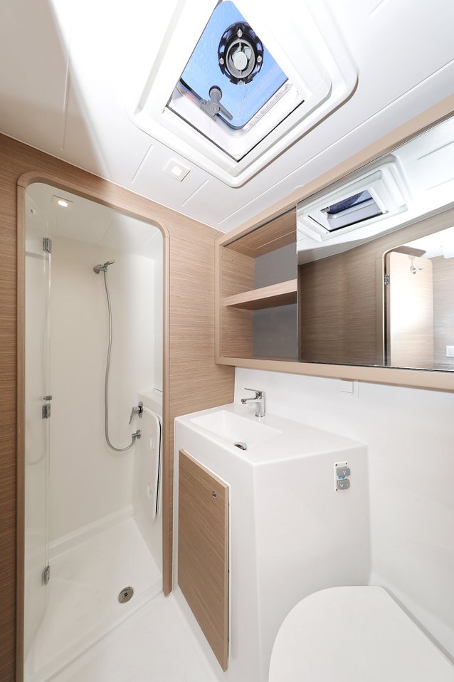 Lagoon 42 - 4 + 2 cab. — photo 12