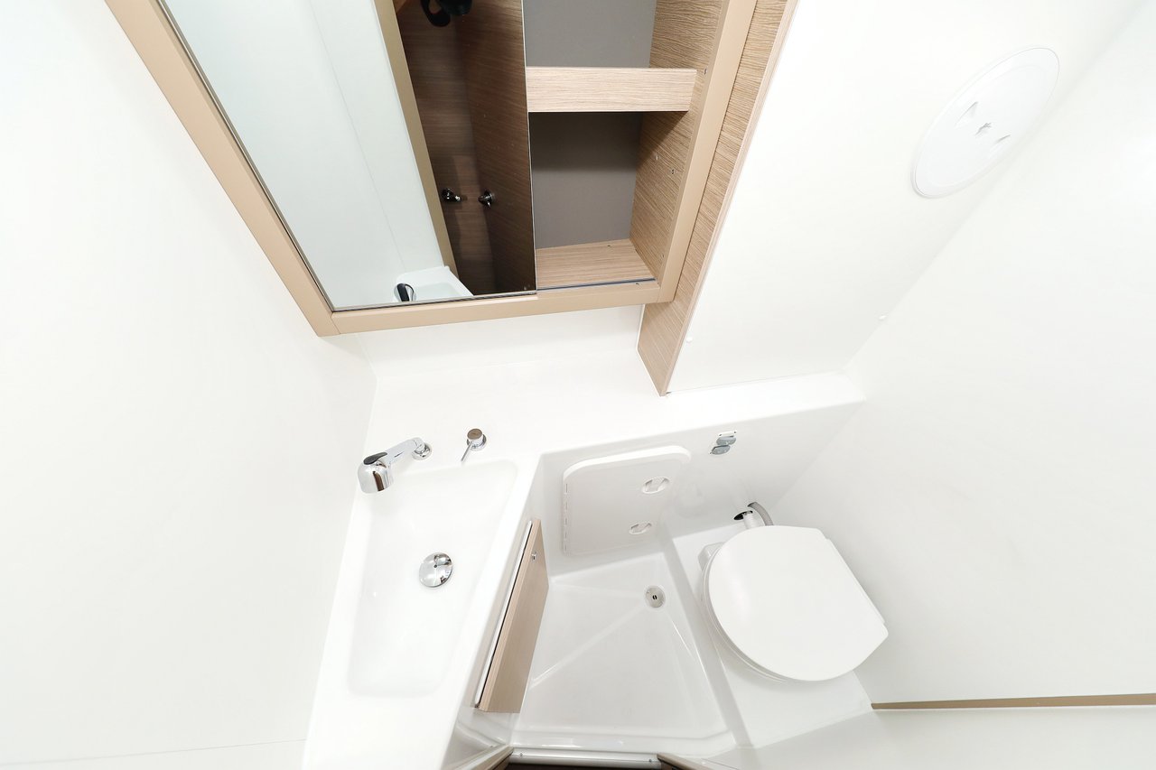 Lagoon 42 - 4 + 2 cab. — photo 17