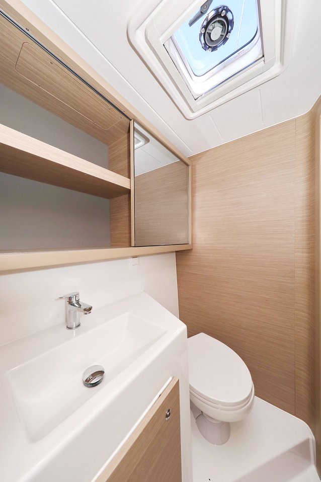 Lagoon 42 - 4 + 2 cab. — photo 19