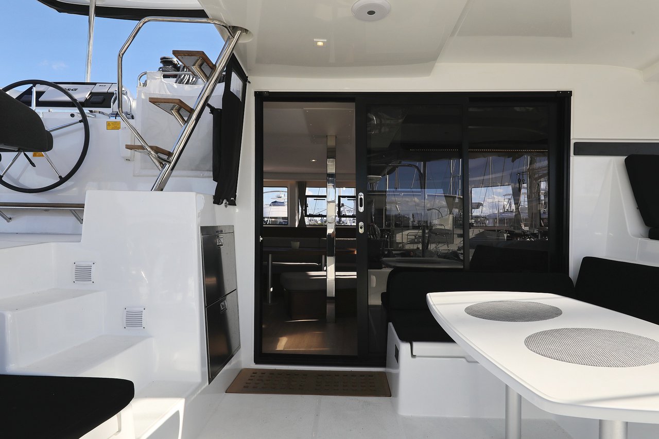 Lagoon 42 - 4 + 2 cab. — photo 12