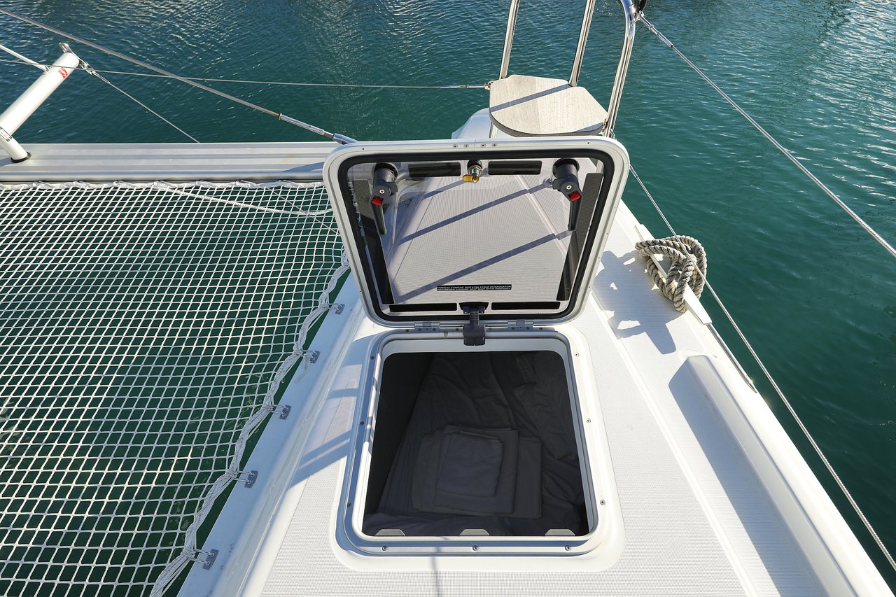 Lagoon 42 - 4 + 2 cab. — photo 13