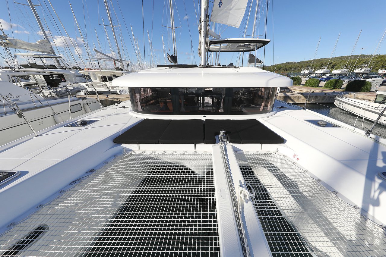 Lagoon 42 - 4 + 2 cab. — photo 15