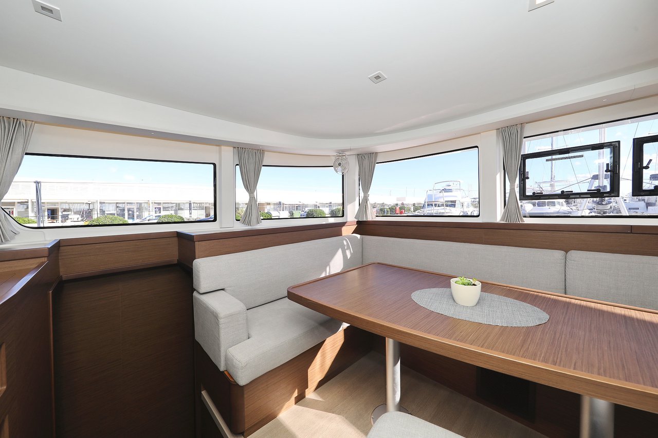 Lagoon 42 - 4 + 2 cab. — photo 19