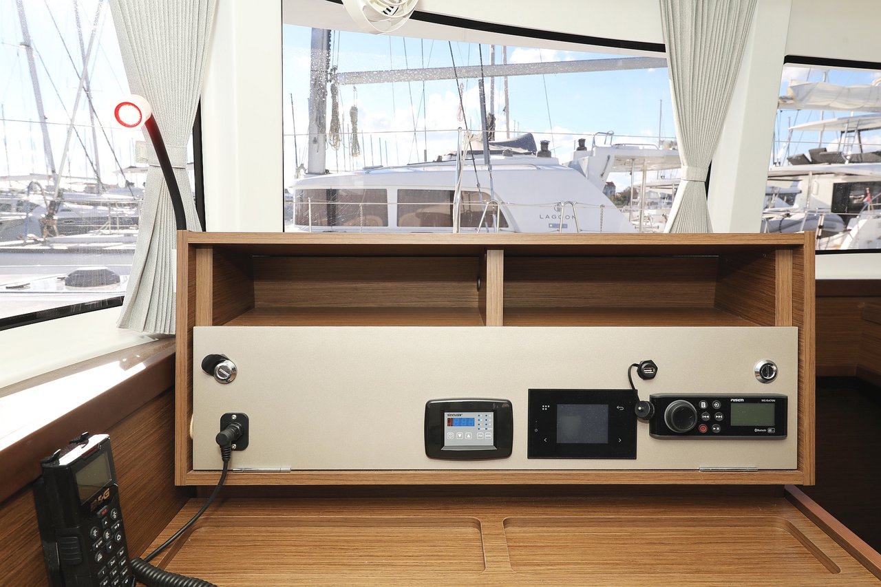 Lagoon 42 - 4 + 2 cab. — photo 29
