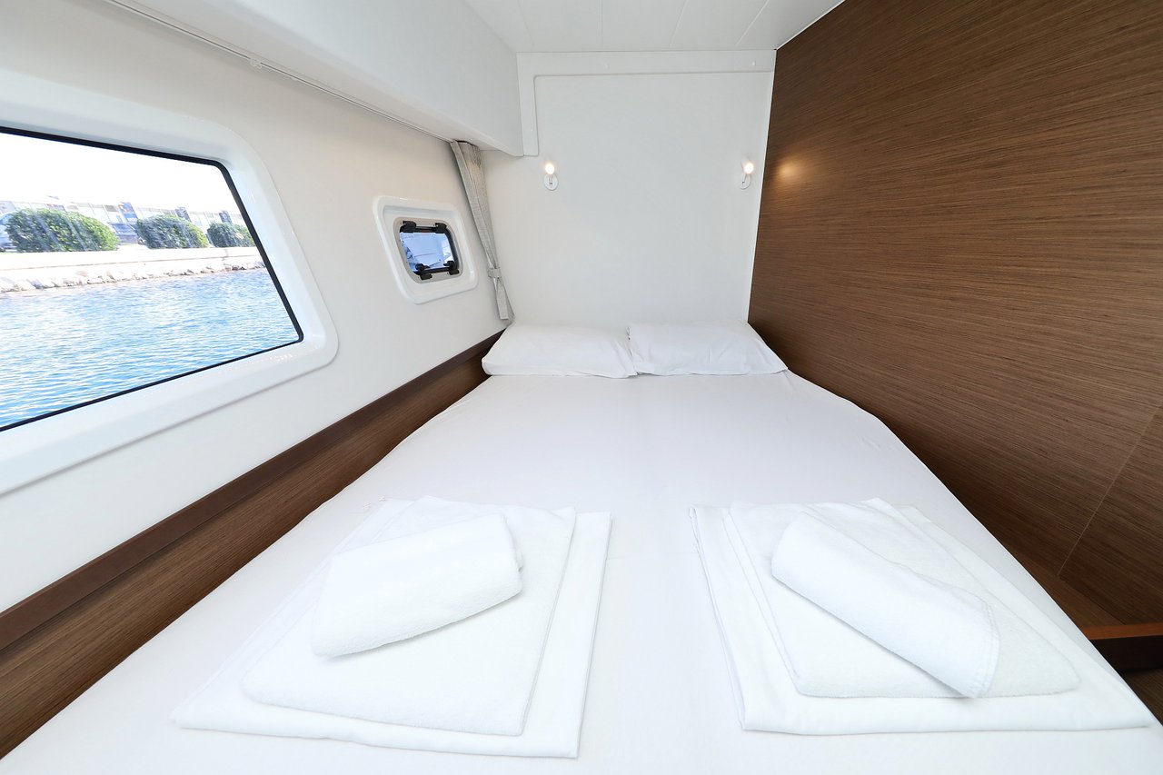 Lagoon 42 - 4 + 2 cab. — photo 36