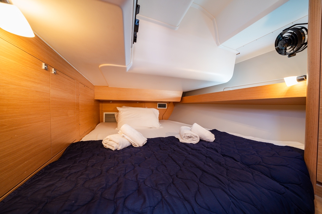 Dufour 460 GL — photo 11