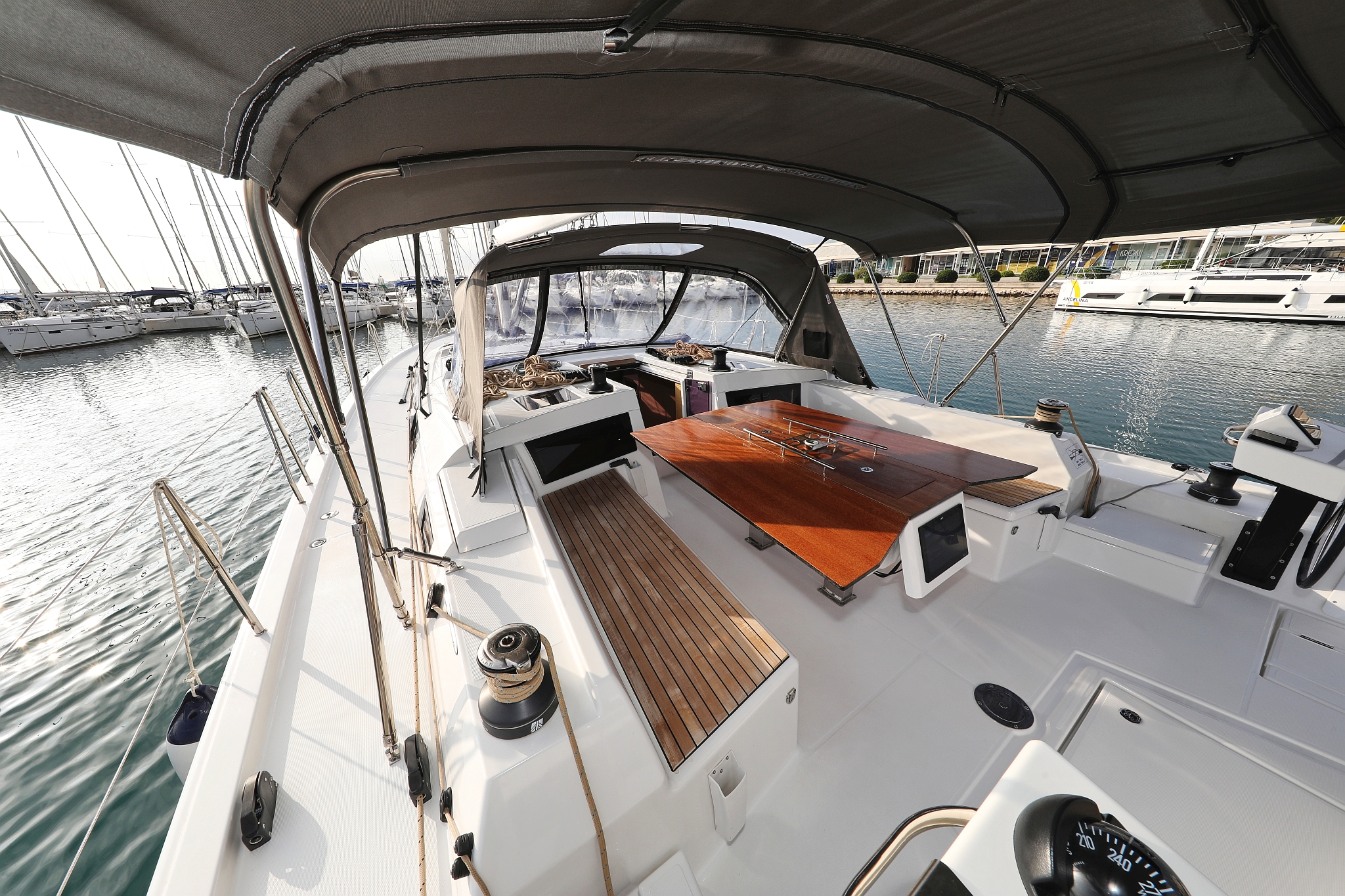 Dufour 470 - 4 cab. — photo 7
