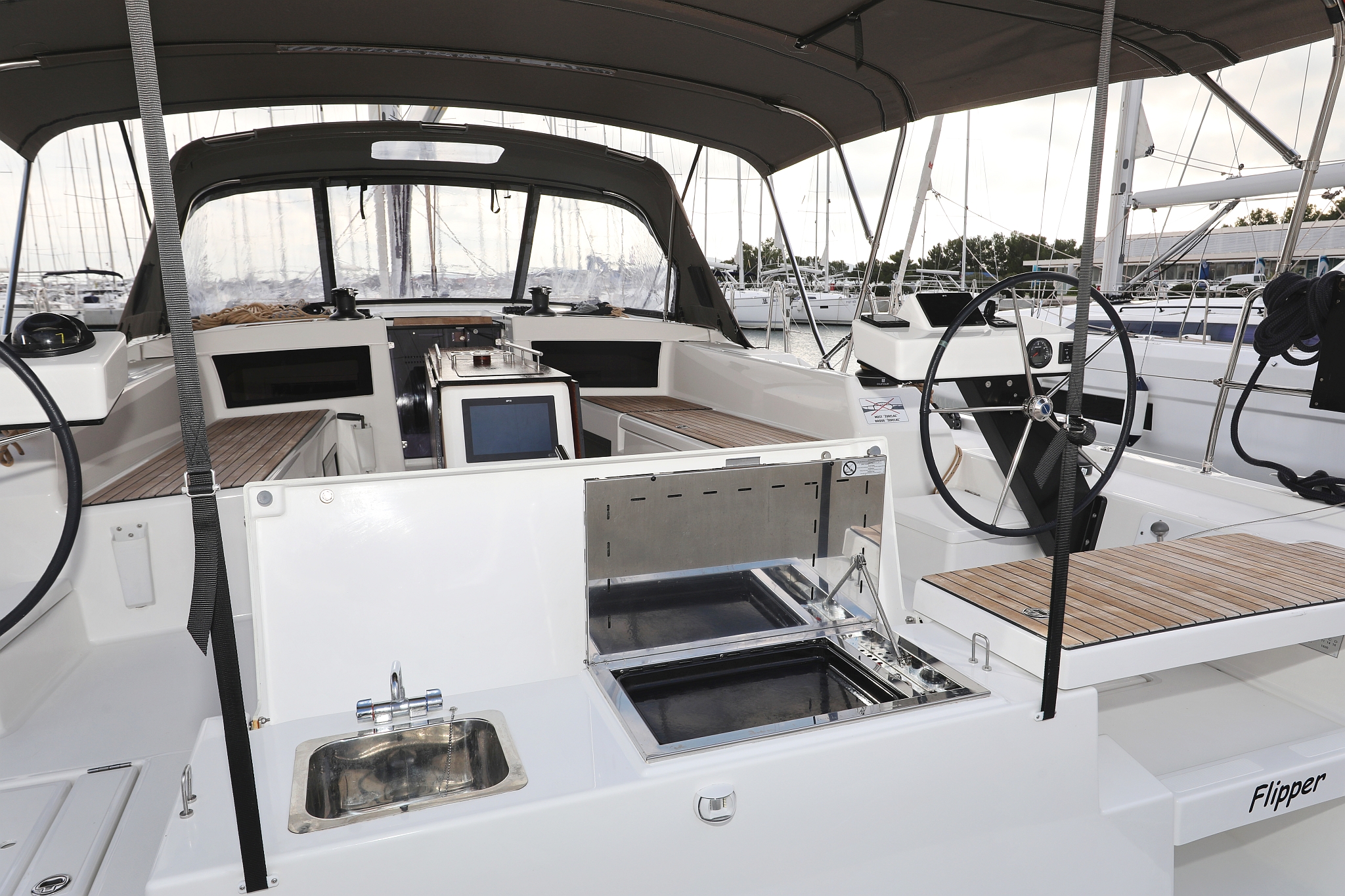 Dufour 470 - 4 cab. — photo 47