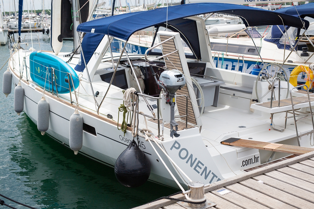 Oceanis 45 - 4 cab. — photo 1
