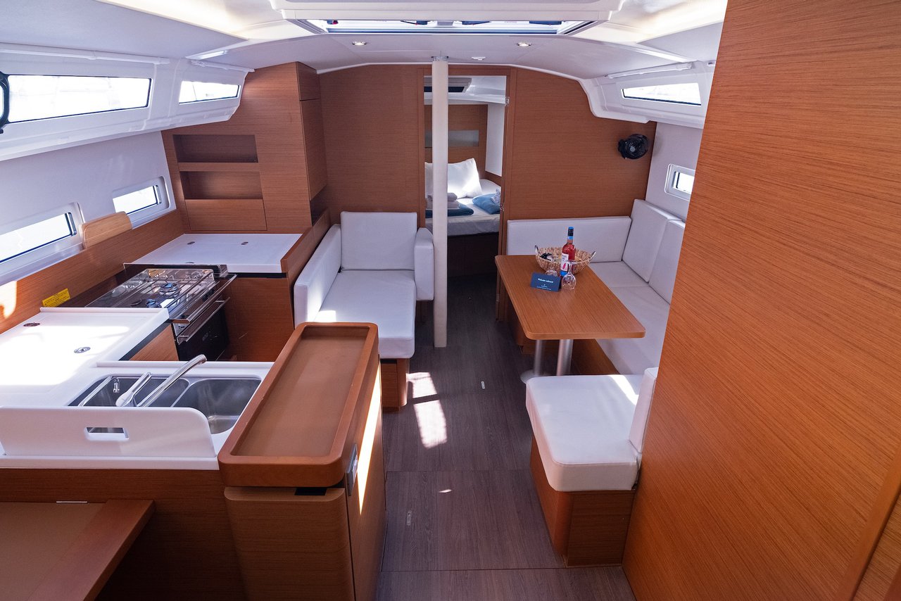 Sun Odyssey 410 - 3 cab. — photo 3