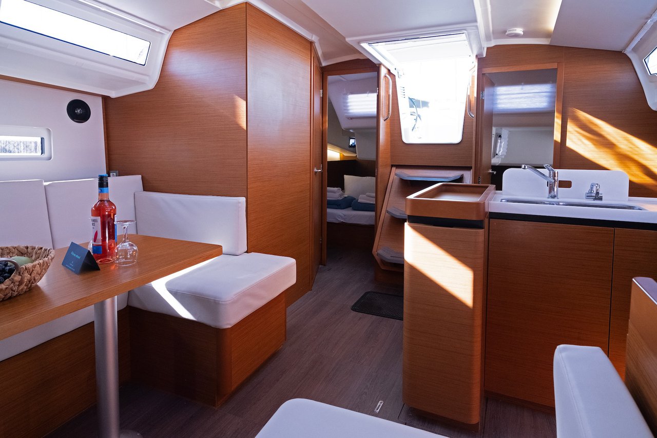 Sun Odyssey 410 - 3 cab. — photo 8