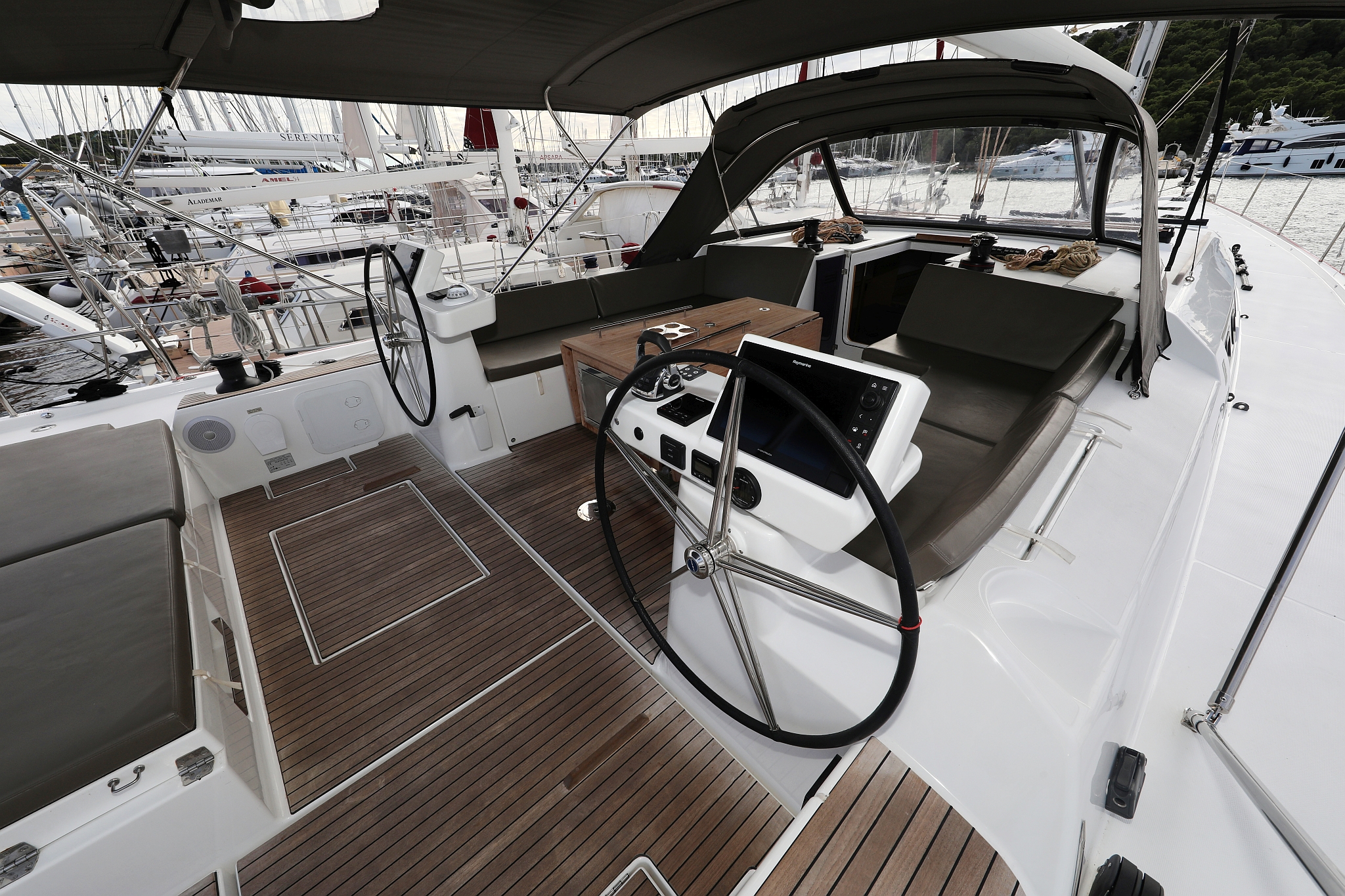 Dufour 56 Exclusive - 5 + 1 cab. — photo 6