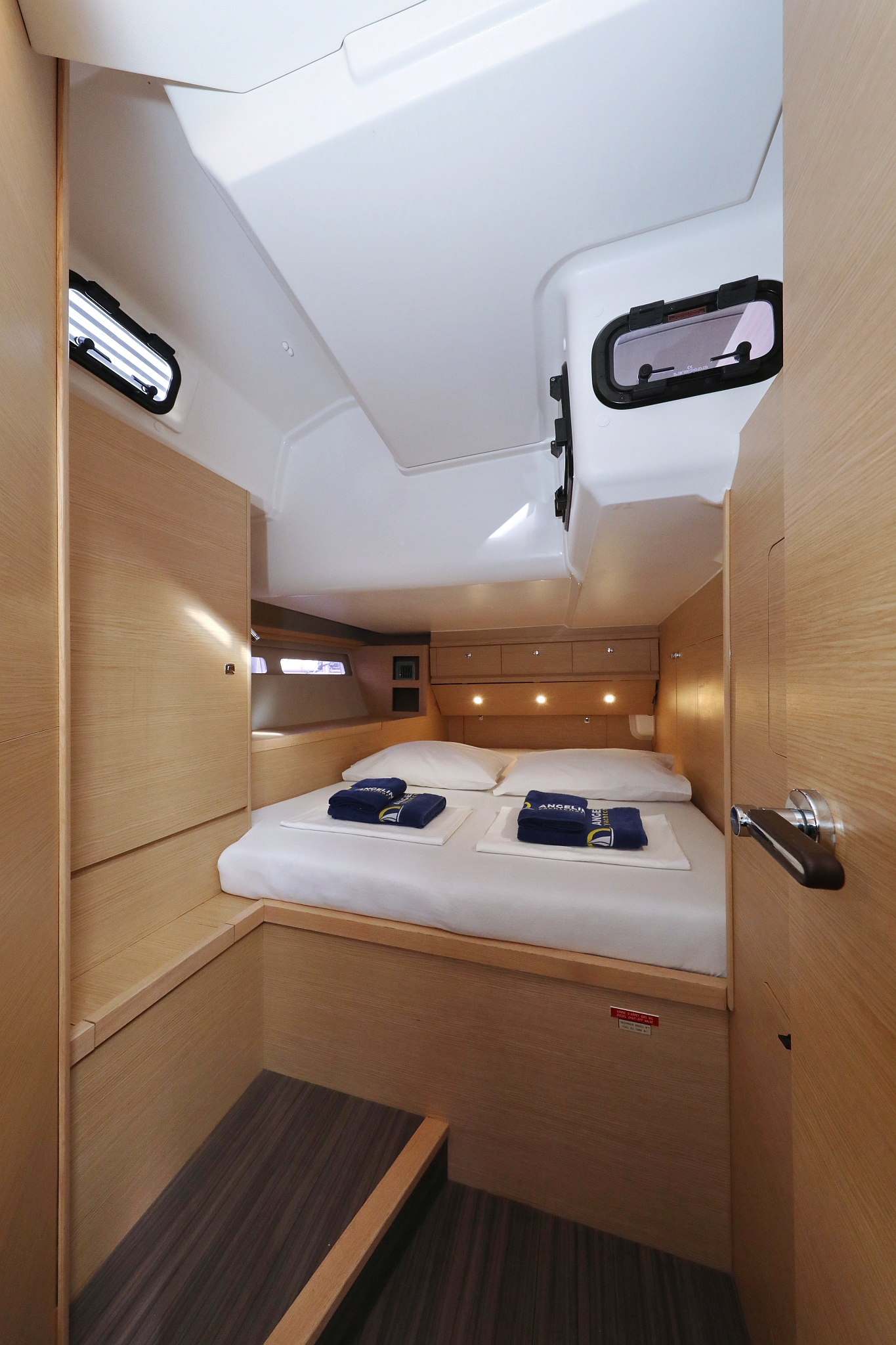 Dufour 56 Exclusive - 5 + 1 cab. — photo 24