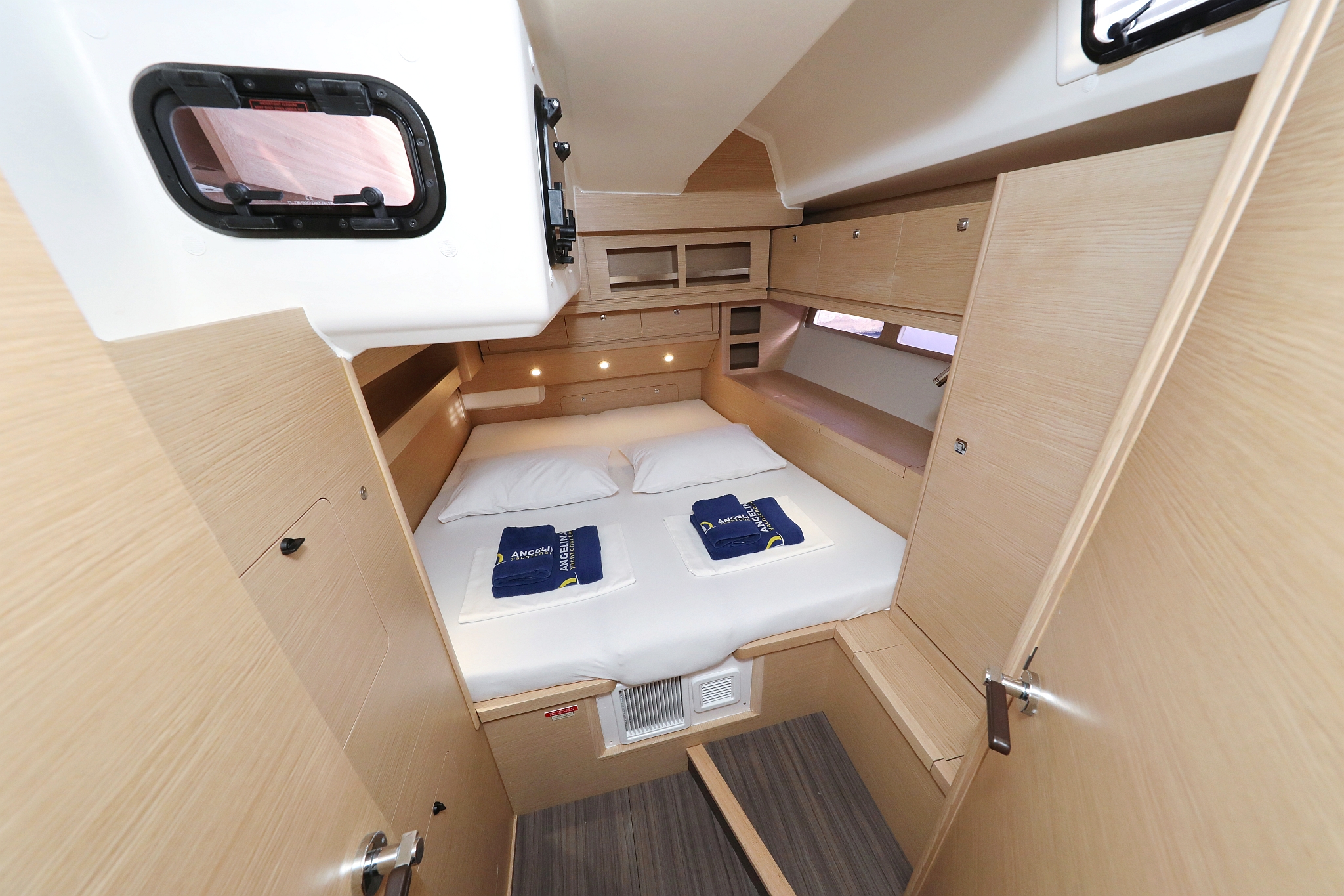 Dufour 56 Exclusive - 5 + 1 cab. — photo 27