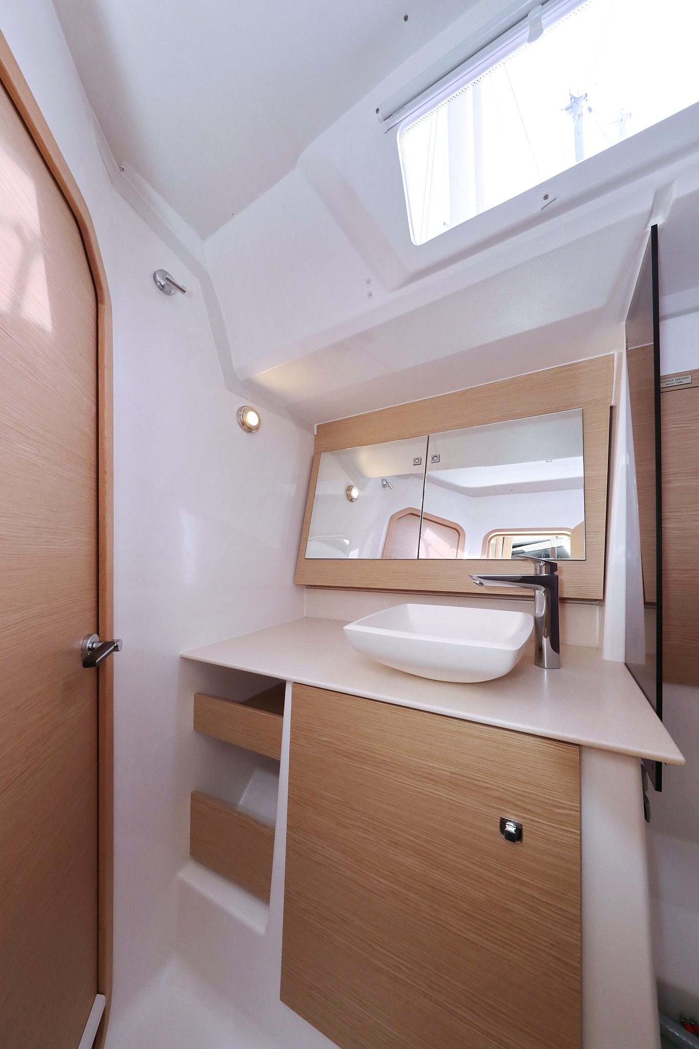 Dufour 56 Exclusive - 5 + 1 cab. — photo 38