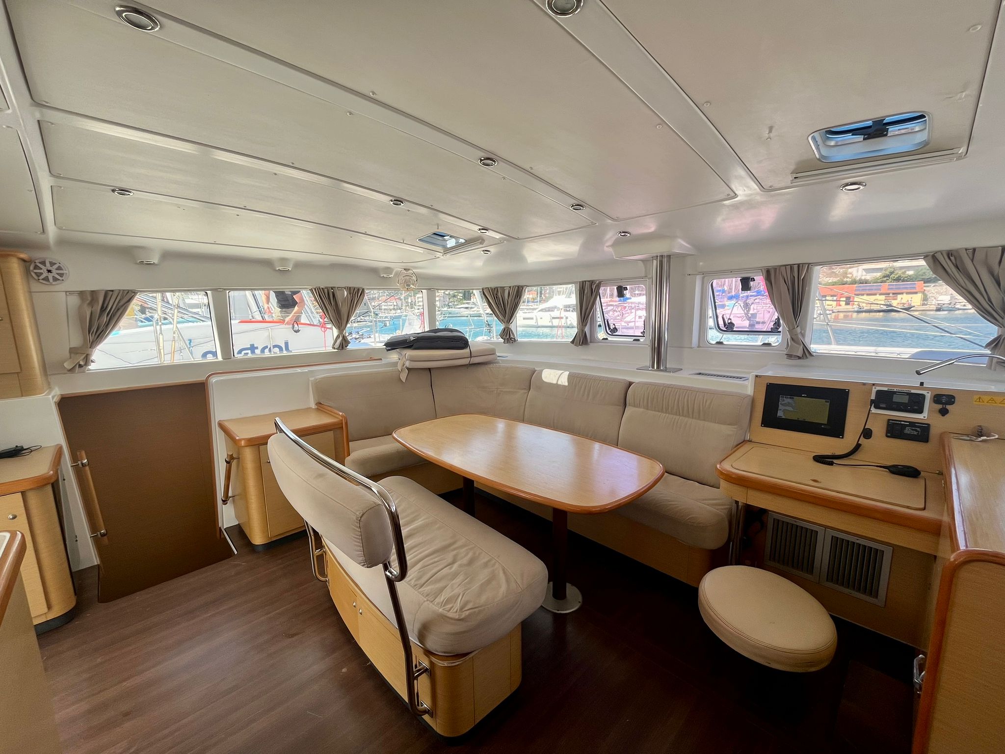 Lagoon 440 - 4 + 1 cab. — photo 11