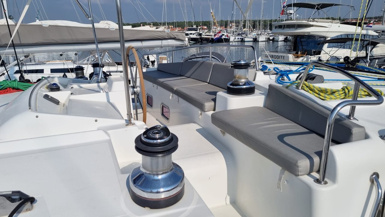 Lagoon 440 - 4 + 1 cab. — photo 7