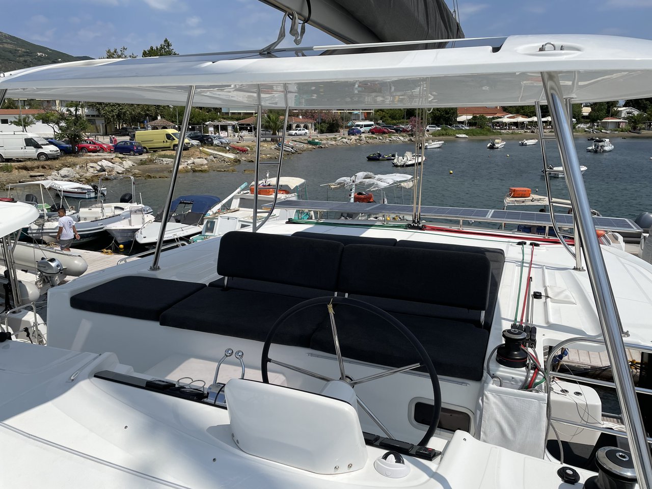 Lagoon 46 - 4 + 2 cab. — photo 4