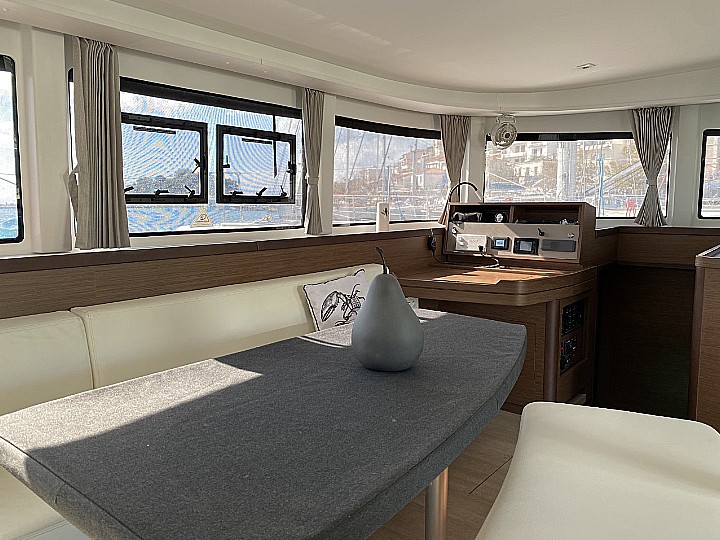 Lagoon 42 - 4 + 2 cab. — photo 4