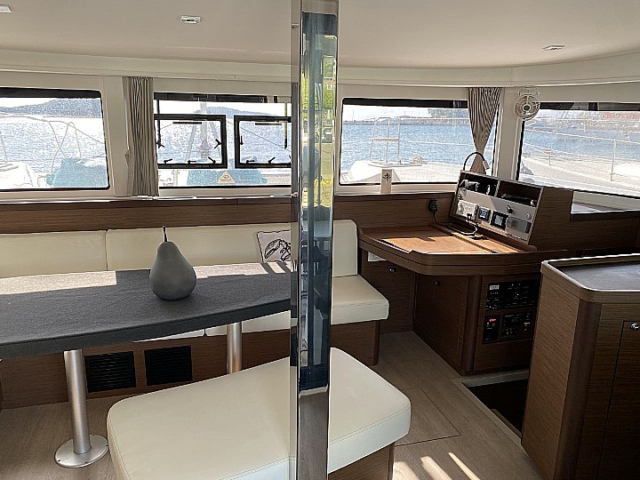 Lagoon 42 - 4 + 2 cab. — photo 5