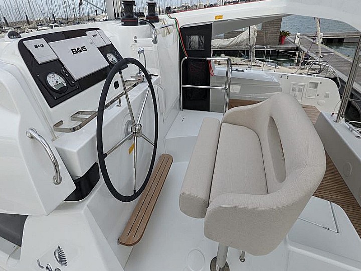 Lagoon 42 - 4 + 2 cab. — photo 6