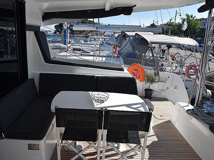 Lagoon 42 - 4 + 2 cab. — photo 4
