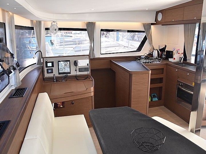 Lagoon 42 - 4 + 2 cab. — photo 5