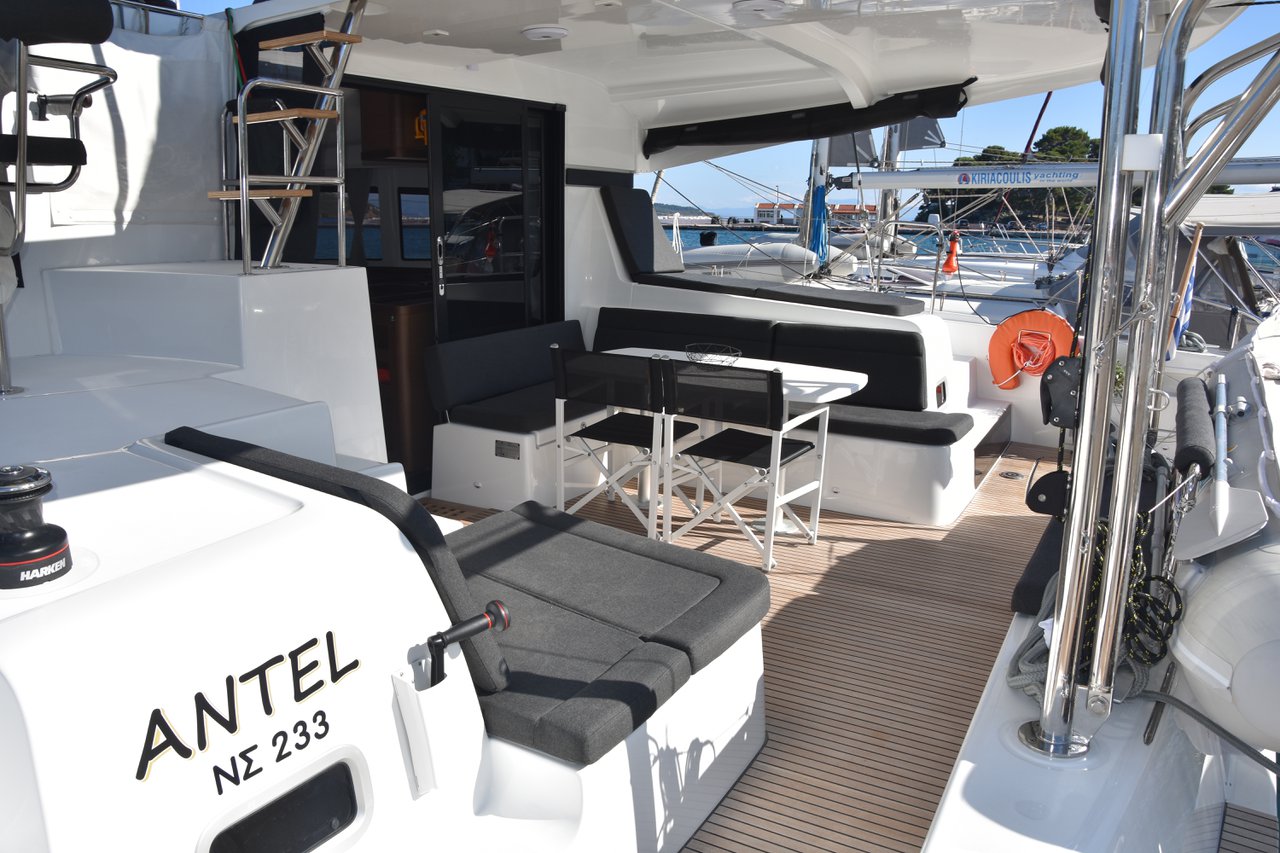 Lagoon 42 - 4 + 2 cab. — photo 4
