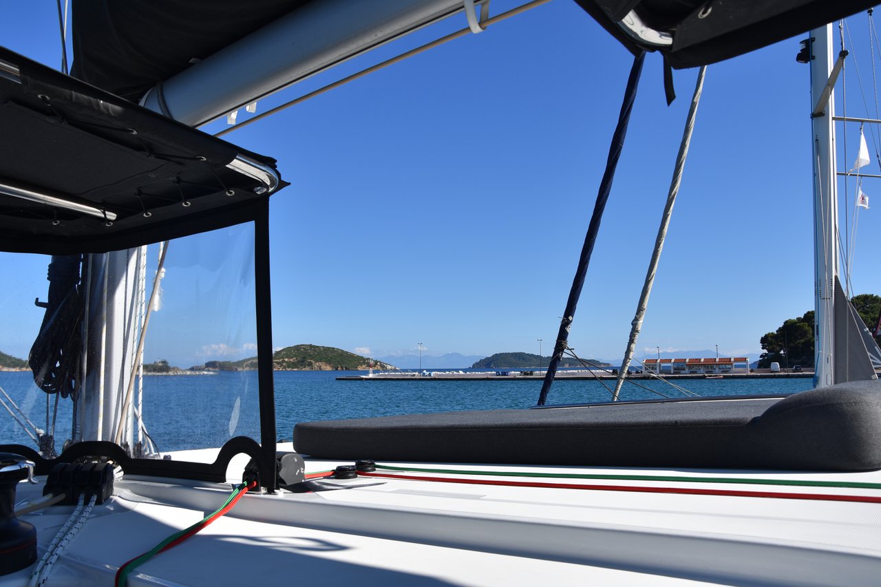 Lagoon 42 - 4 + 2 cab. — photo 5